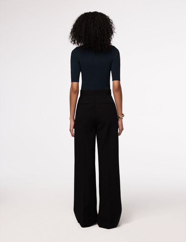 Ribbed Scoopneck Knit - Image 8